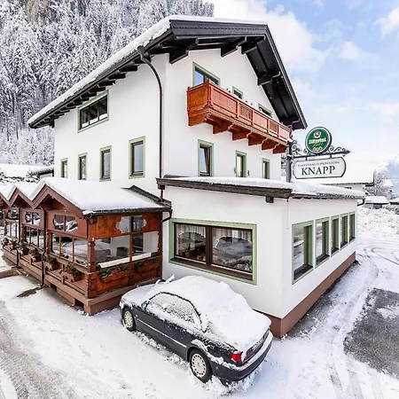 Daire Penthouse In Strass Near Zillertal Alps *