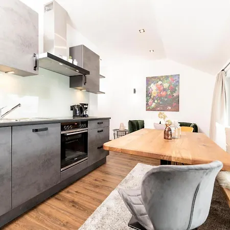 Penthouse In Strass Near Zillertal Alps 아파트 *